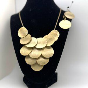 Talbots Brushed Matte Gold Disc Bib Necklace + Dangle Earrings EUC 15-18 in Adj